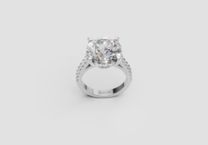 18K Gold Round Brilliant Diamond Ring