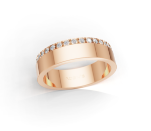 18K Gold Round Diamond Ring